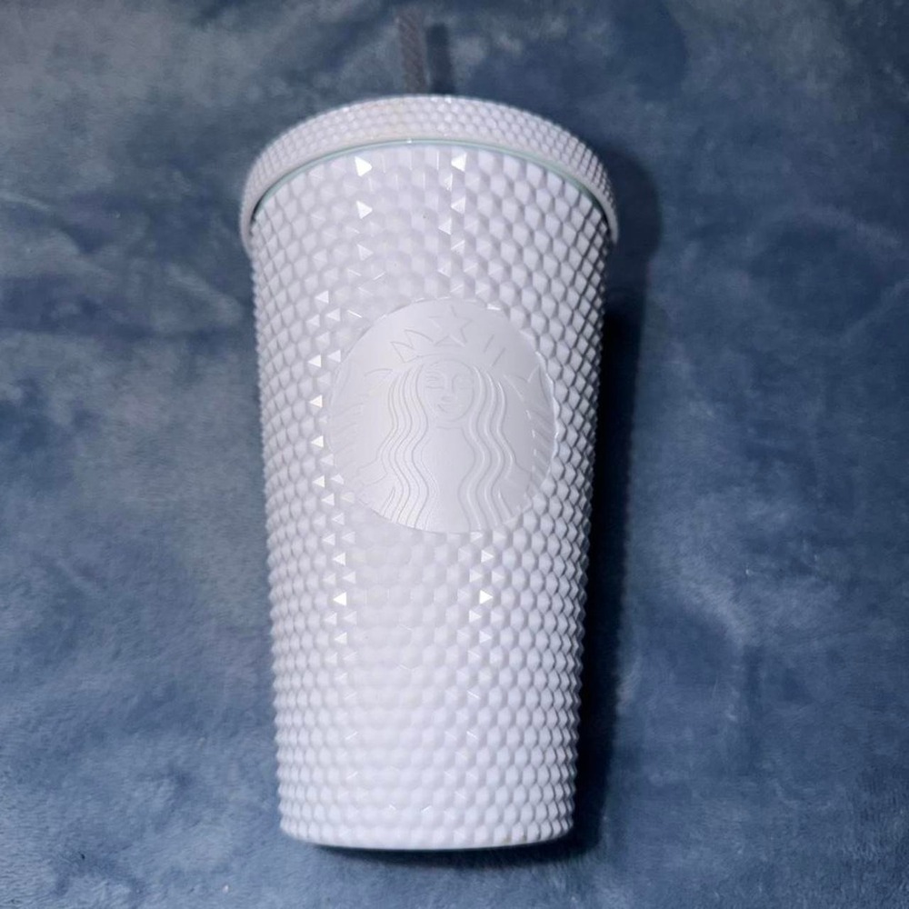 White Starbucks tumbler with straw 16‎ oz